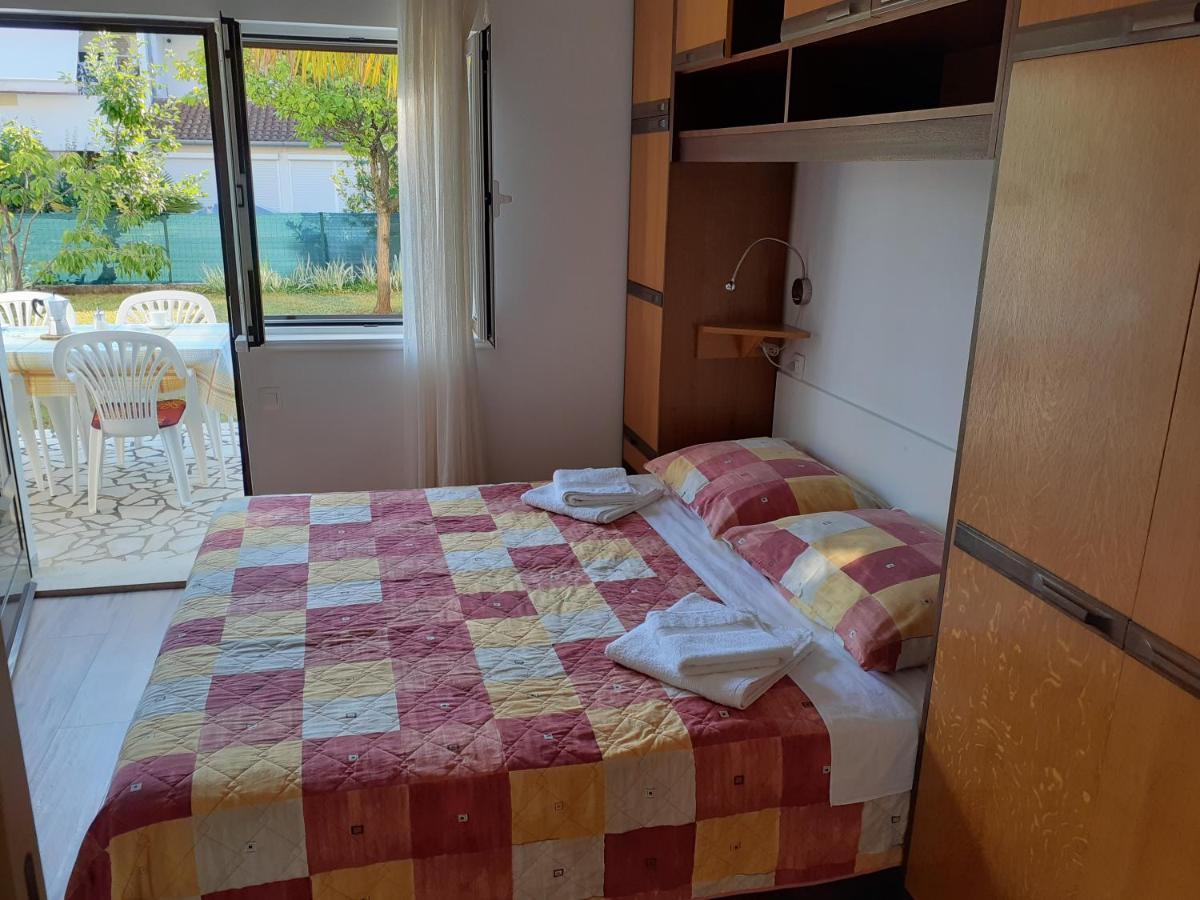 Ferienwohnung App Milka Poreč Exterior foto