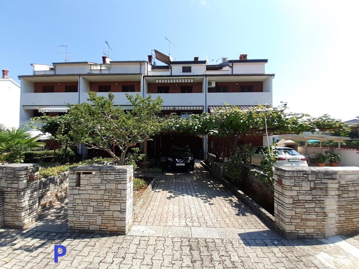 Ferienwohnung App Milka Poreč Exterior foto