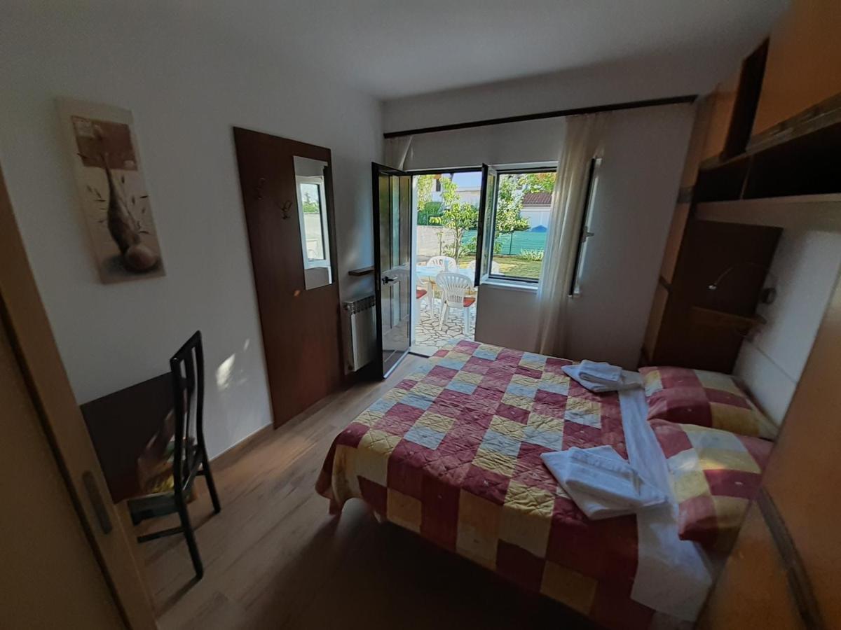 Ferienwohnung App Milka Poreč Exterior foto