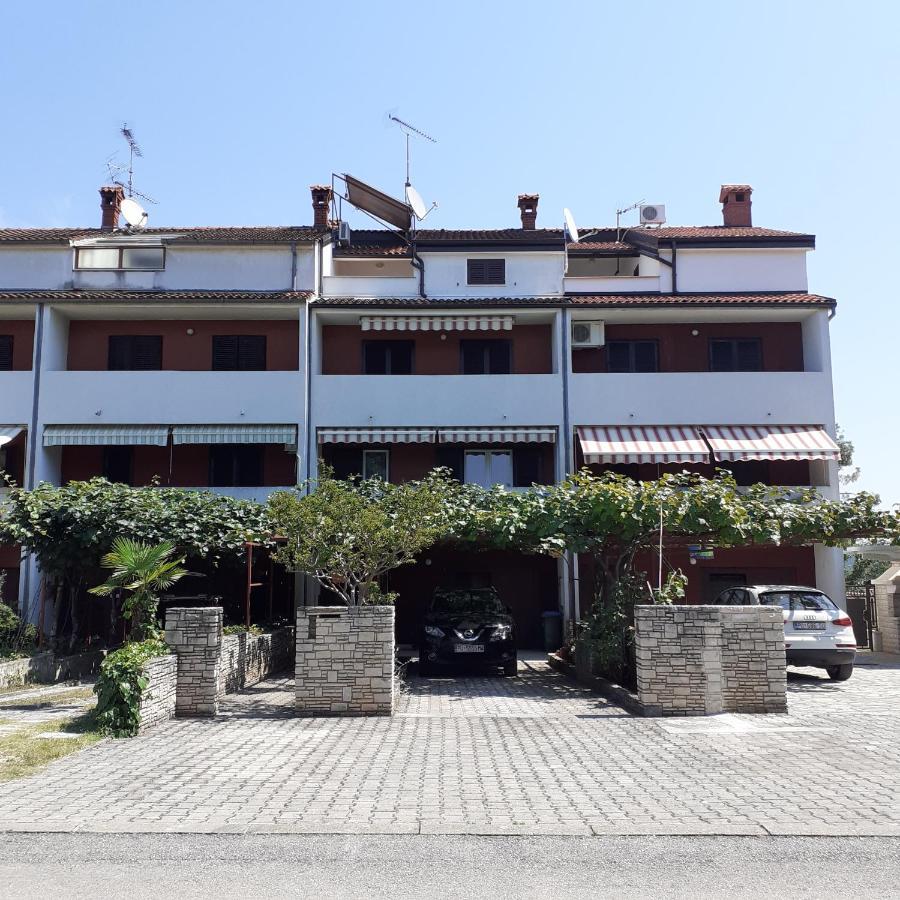 Ferienwohnung App Milka Poreč Exterior foto
