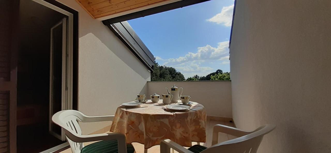Ferienwohnung App Milka Poreč Exterior foto